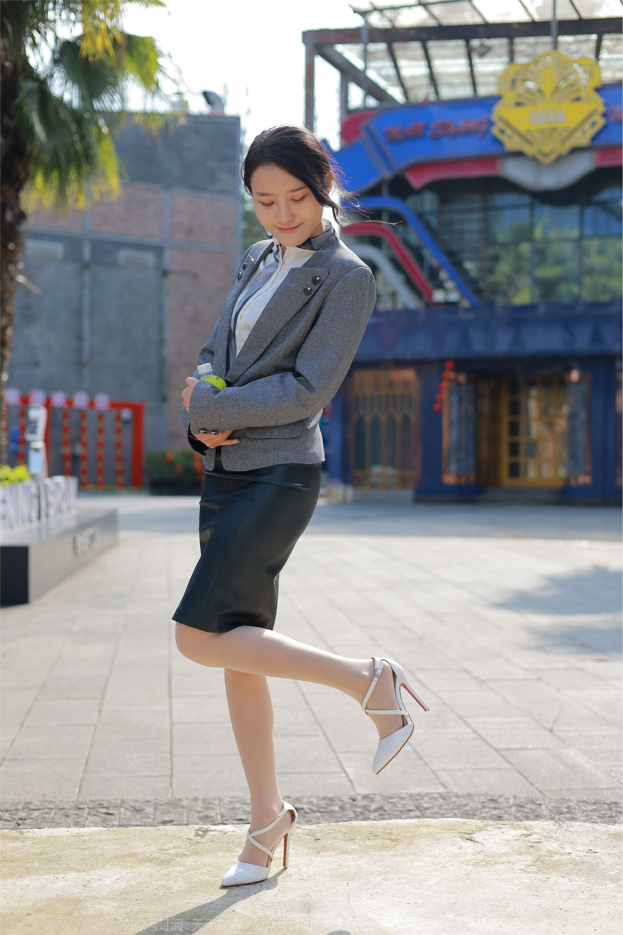 IESS异思趣向  2022.04.22 丝享家 1067：婉萍《转角遇见她》